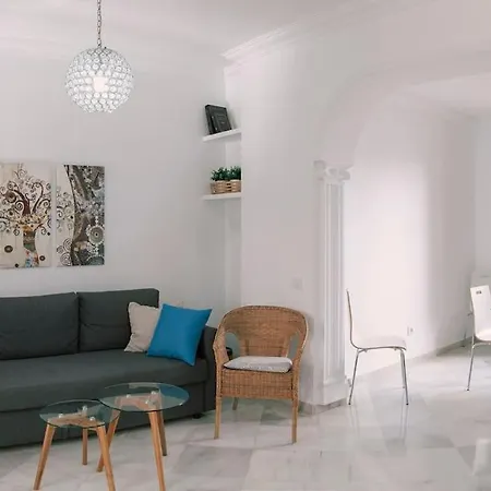 Wonderful 3 Bedroom Flat In The Heart Of Triana