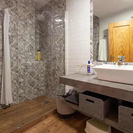 شقة Wonderful 3 Bedroom Flat In The Heart Of Triana