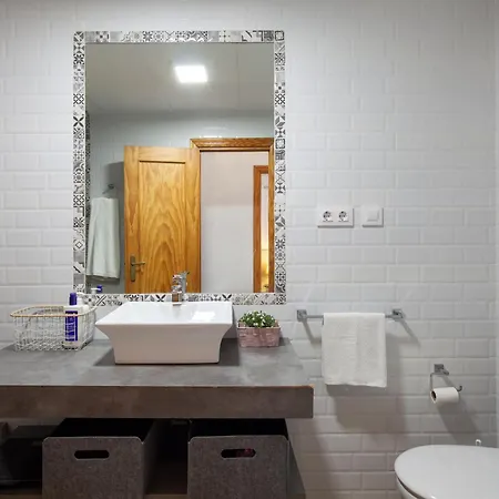 Wonderful 3 Bedroom Flat In The Heart Of Triana * إشبيلية