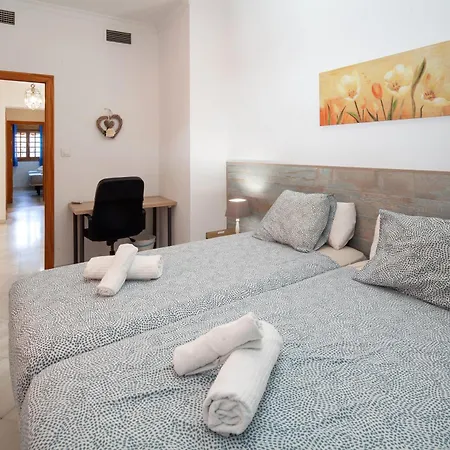 Wonderful 3 Bedroom Flat In The Heart Of Triana شقة إشبيلية